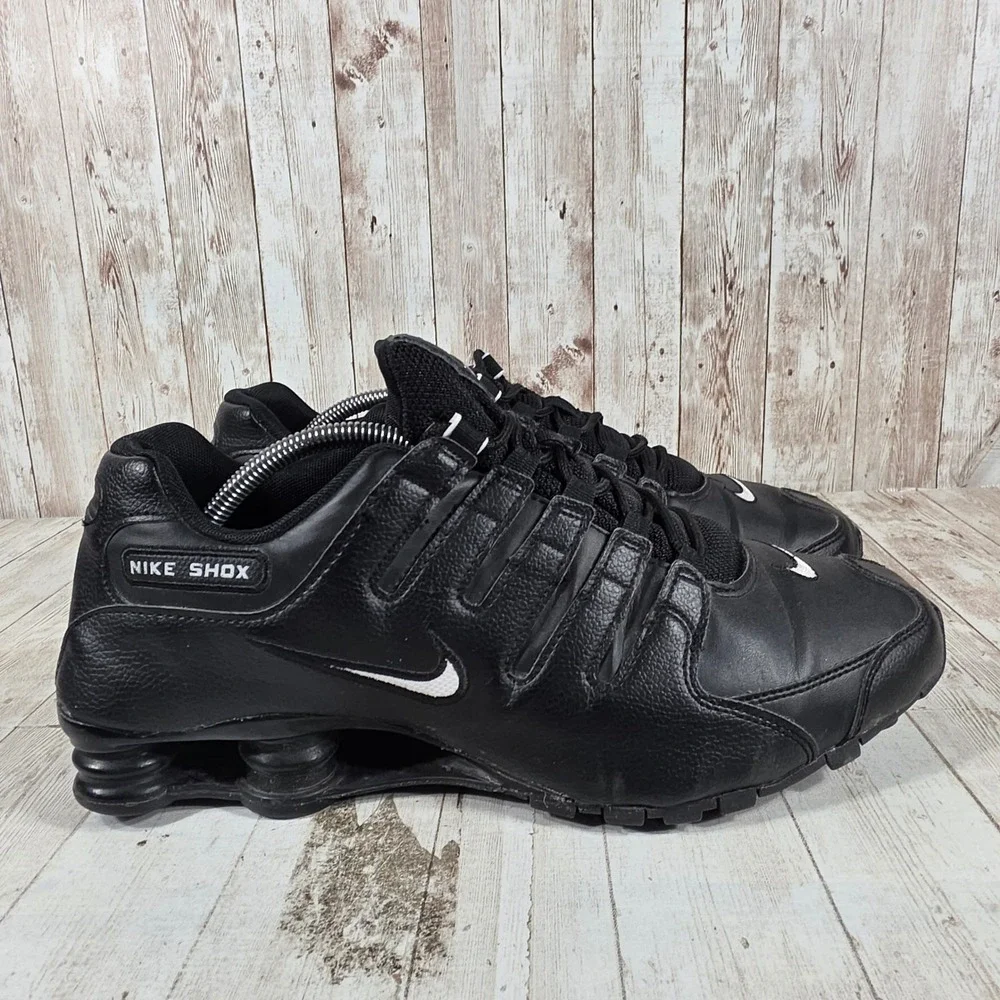 Nike Shox NZ Mens Black White Leather Running Shoes 501524-091 Size 11.5